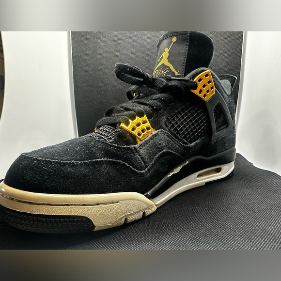Jordan 4 Retro Royalty (size 9.5) - Picture 5 of 15